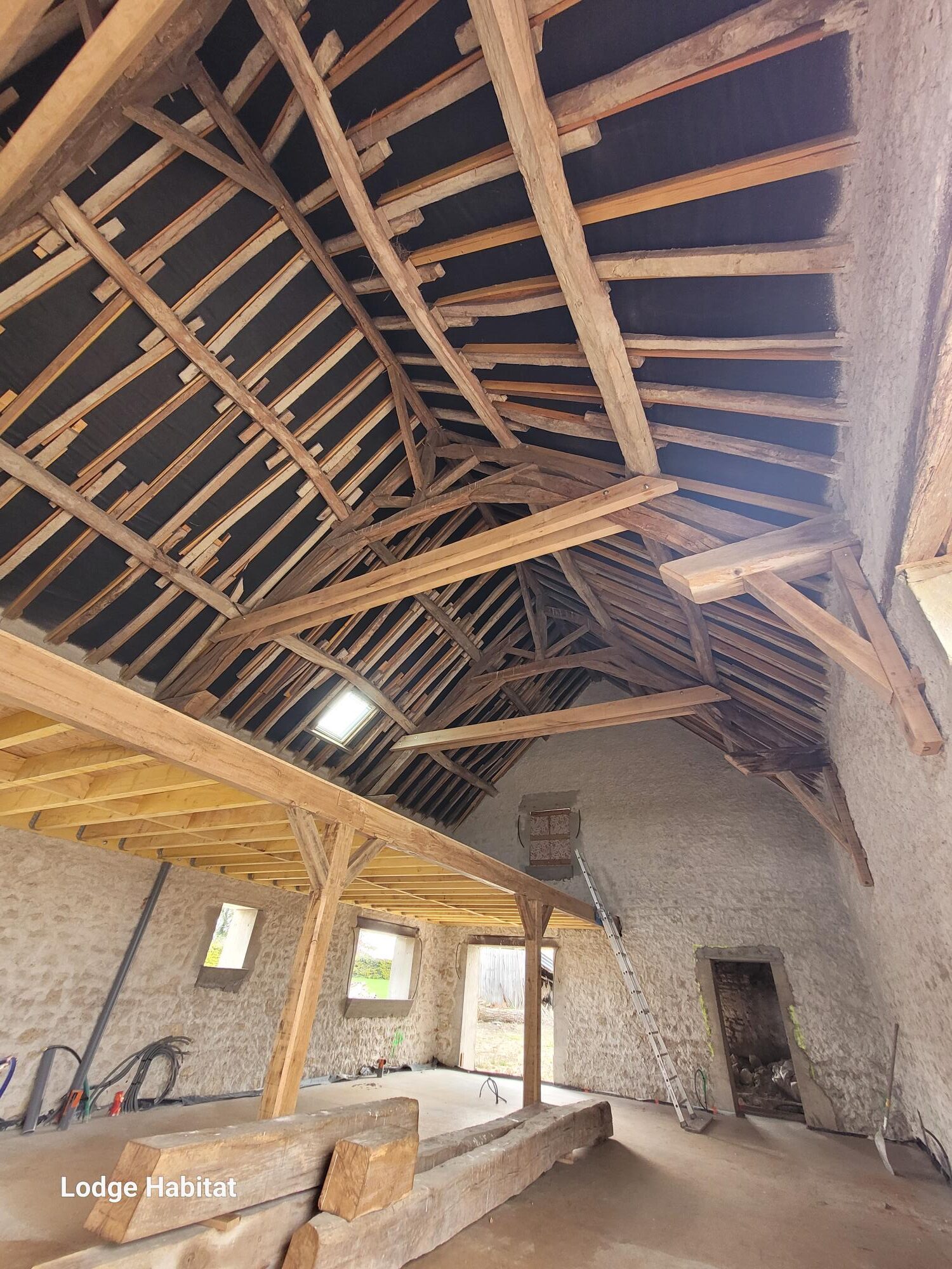 couverture et charpente lodge habitat dans l'Allier (2) (1)